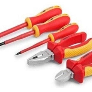 Juego De 2 Alicates Y 3 Destornilladores Electectricos Con