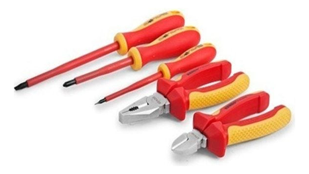 Juego De 2 Alicates Y 3 Destornilladores Electectricos Con